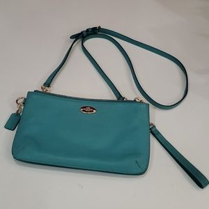 🔥NEW w/o tags Coach Crossbody Clutch